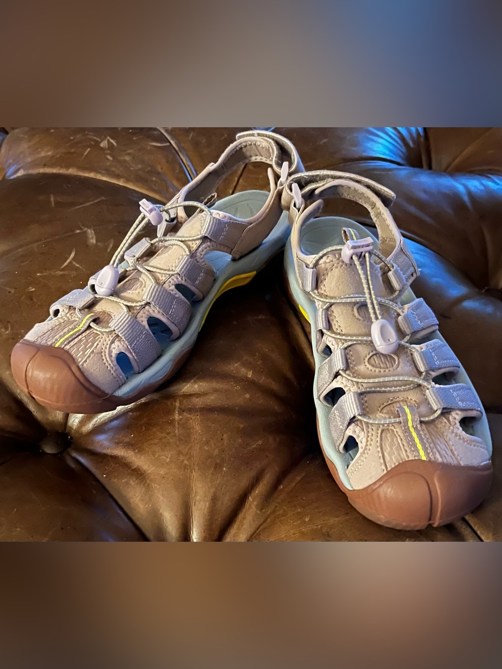 AZBZCZ Women’s Hiking Closed Toe Water Shoes Pinkish Beige Size 8 NWOT